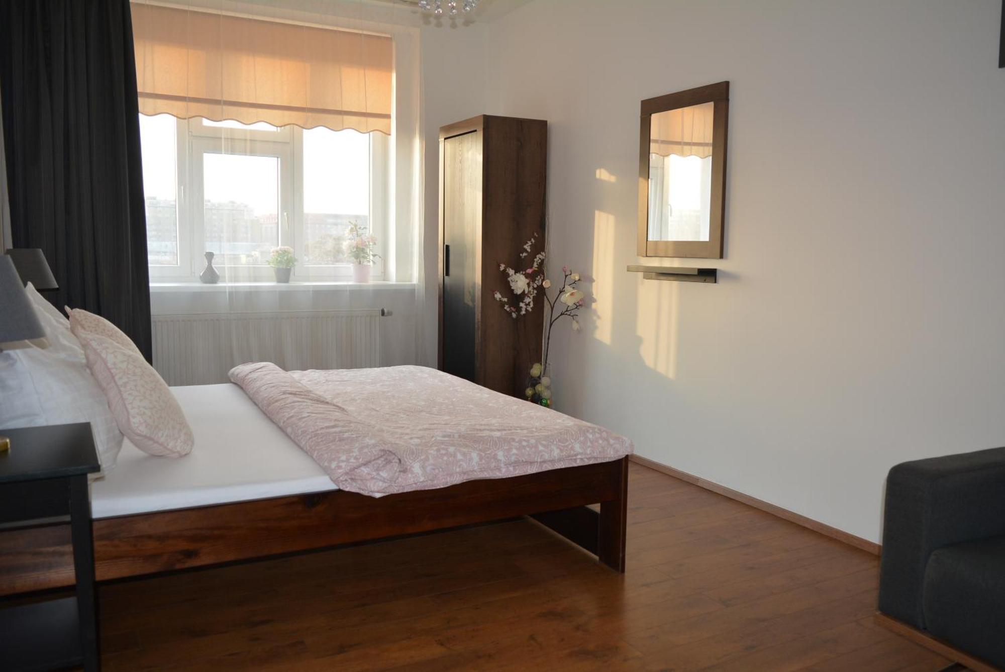 Mm Apartment Argentinska Praha Bagian luar foto